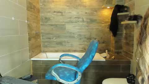 Snapshot of renata_venuss chatting on October 2025 10:16:01 PM Renata Venuss online show from October 2025 10:16:01 PM