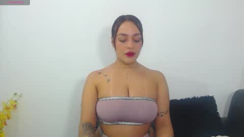 renatabrownn28 online show from April 2026 09:45:01 AM
