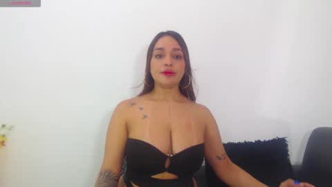 renatabrownn28 online show from May 2026 07:30:02 PM