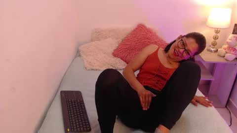 Snapshot of renataj chatting on October 2025 09:03:01 PM renataj online show from October 2025 09:03:01 PM