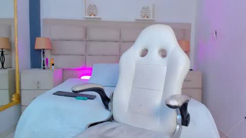 Snapshot of renatamason chatting on December 2025 02:26:01 PM Renata online show from December 2025 02:26:01 PM