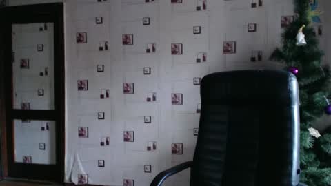 renataoia online show from January 2025 11:45:01 AM