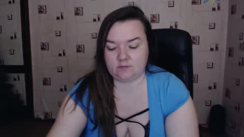 renataoia online show from January 2025 07:08:01 PM