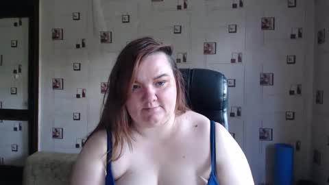 renataoia online show from June 2026 02:08:01 PM