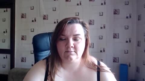 renataoia online show from June 2026 12:42:02 PM