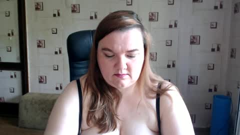 renataoia online show from June 2026 09:47:01 AM