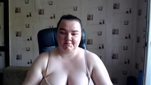 renataoia online show from July 2026 01:17:02 PM