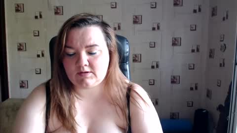 renataoia online show from July 2026 01:48:01 PM