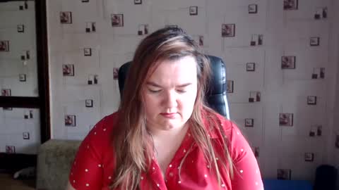 renataoia online show from July 2026 02:59:01 PM