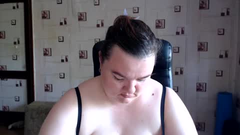 renataoia online show from August 2026 08:38:01 AM