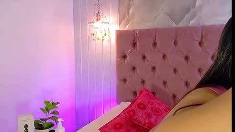 Snapshot of renatapeach chatting on June 2026 02:45:02 AM RenataPeach online show from June 2026 02:45:02 AM