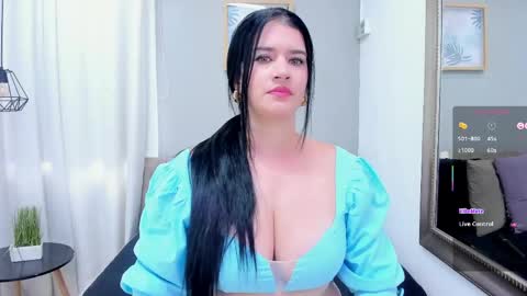 Snapshot of renataruiz_rr chatting on May 2026 12:22:01 PM online show from May 2026 12:22:01 PM
