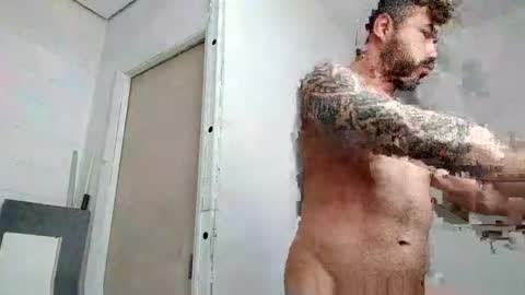 renatocavedon1 online show from October 2025 05:14:02 PM