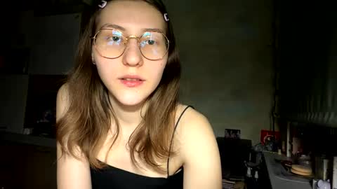 Mia online show from March 2026 05:56:01 PM