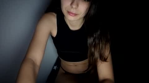 renee_loah online show from October 2025 10:43:02 PM