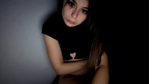 renee_loah online show from November 2025 10:56:02 PM