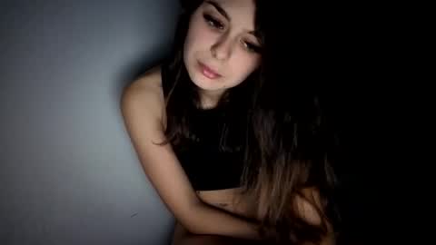 renee_loah online show from November 2025 09:48:02 PM