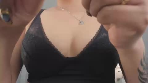 Renee Shelby online show from September 2025 08:09:01 PM