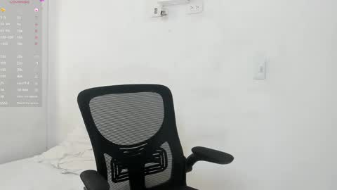 RENELL online show from December 2024 08:33:01 PM