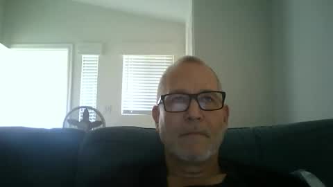 Snapshot of renewaz chatting on January 2026 07:11:01 PM Renewaz online show from January 2026 07:11:01 PM