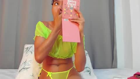 Snapshot of rennatta_sx chatting on February 2025 11:09:01 AM Renata online show from February 2025 11:09:01 AM