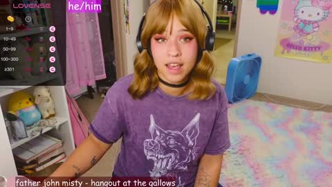 Snapshot of renpuppy chatting on December 2024 05:57:02 AM REN online show from December 2024 05:57:02 AM