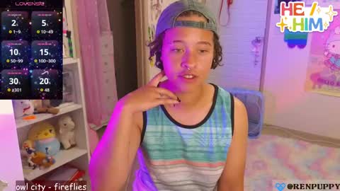 Snapshot of renpuppy chatting on September 2025 05:29:02 AM REN online show from September 2025 05:29:02 AM