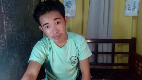 rnezamora online show from October 2025 02:42:02 PM