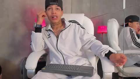 Ren online show from December 2025 02:39:01 AM