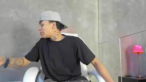 Ren online show from December 2025 02:54:02 AM