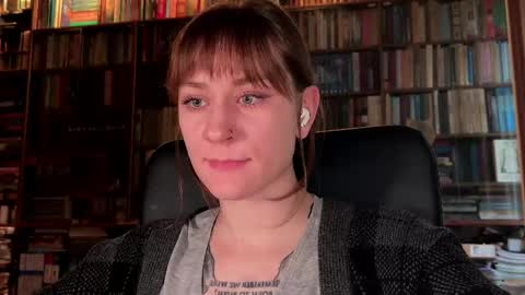 Rie online show from May 2026 02:06:01 AM