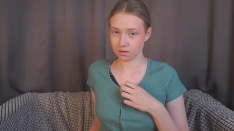 Snapshot of revamcallister chatting on June 2026 04:32:02 AM revamcallister online show from June 2026 04:32:02 AM
