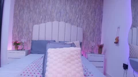 Snapshot of reven_lilith chatting on May 2026 03:03:02 AM REVEN online show from May 2026 03:03:02 AM