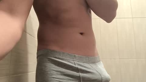 Snapshot of revendor chatting on October 2025 04:10:01 AM revendor online show from October 2025 04:10:01 AM