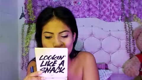 rey26_mila_ online show from April 2026 10:49:02 AM