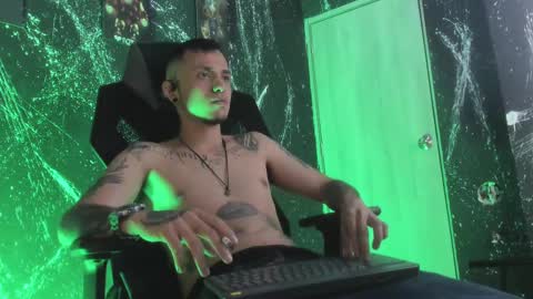 Rey online show from October 2025 04:10:01 AM