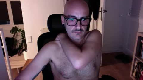 Snapshot of rfmnatural chatting on April 2026 09:24:01 PM rfmnatural online show from April 2026 09:24:01 PM