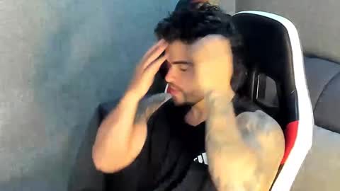 ricardogonzalez666 online show from October 2025 11:37:02 PM