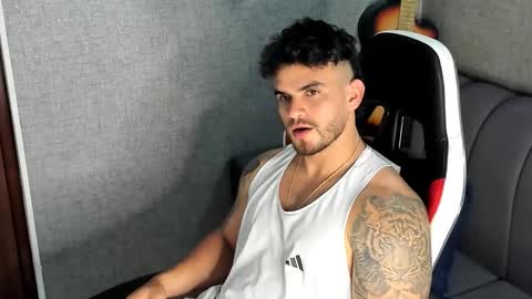 ricardogonzalez666 online show from October 2025 09:48:02 PM