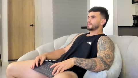 ricardogonzalez666 online show from February 2026 01:09:01 AM