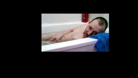 Snapshot of ricciardio chatting on April 2026 12:04:01 AM ricciardio online show from April 2026 12:04:01 AM