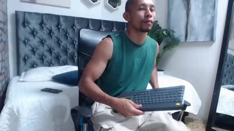 Snapshot of richar_voller chatting on April 2026 11:19:02 AM richar_voller online show from April 2026 11:19:02 AM