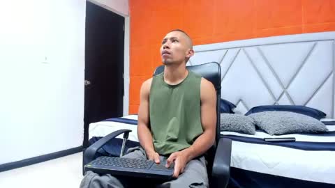 Snapshot of richar_voller chatting on April 2026 11:36:02 AM richar_voller online show from April 2026 11:36:02 AM