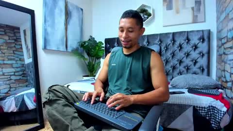 Snapshot of richar_voller chatting on May 2026 11:29:01 AM richar_voller online show from May 2026 11:29:01 AM