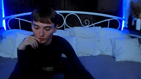 Snapshot of richard_holland chatting on April 2026 09:10:02 PM Richard online show from April 2026 09:10:02 PM