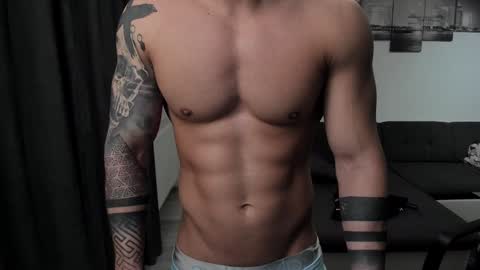 Snapshot of richarddarell chatting on January 2025 08:51:02 AM RichardDarell online show from January 2025 08:51:02 AM