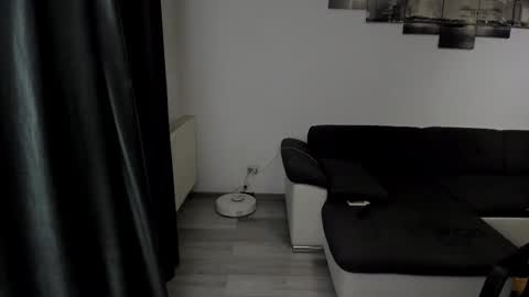 Snapshot of richarddarell chatting on October 2025 04:43:02 AM RichardDarell online show from October 2025 04:43:02 AM