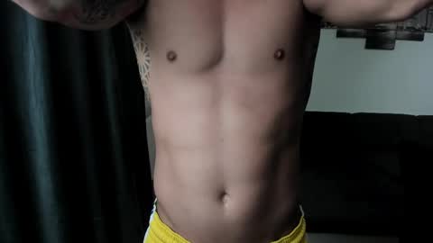 Snapshot of richarddarell chatting on April 2026 05:49:01 AM RichardDarell online show from April 2026 05:49:01 AM