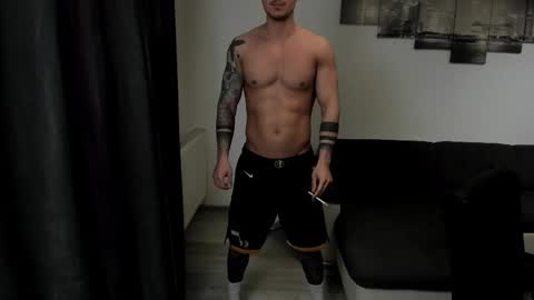 RichardDarell online show from May 2026 04:42:01 AM