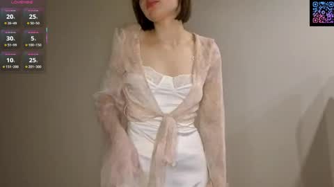 Luna online show from April 2026 06:27:01 PM